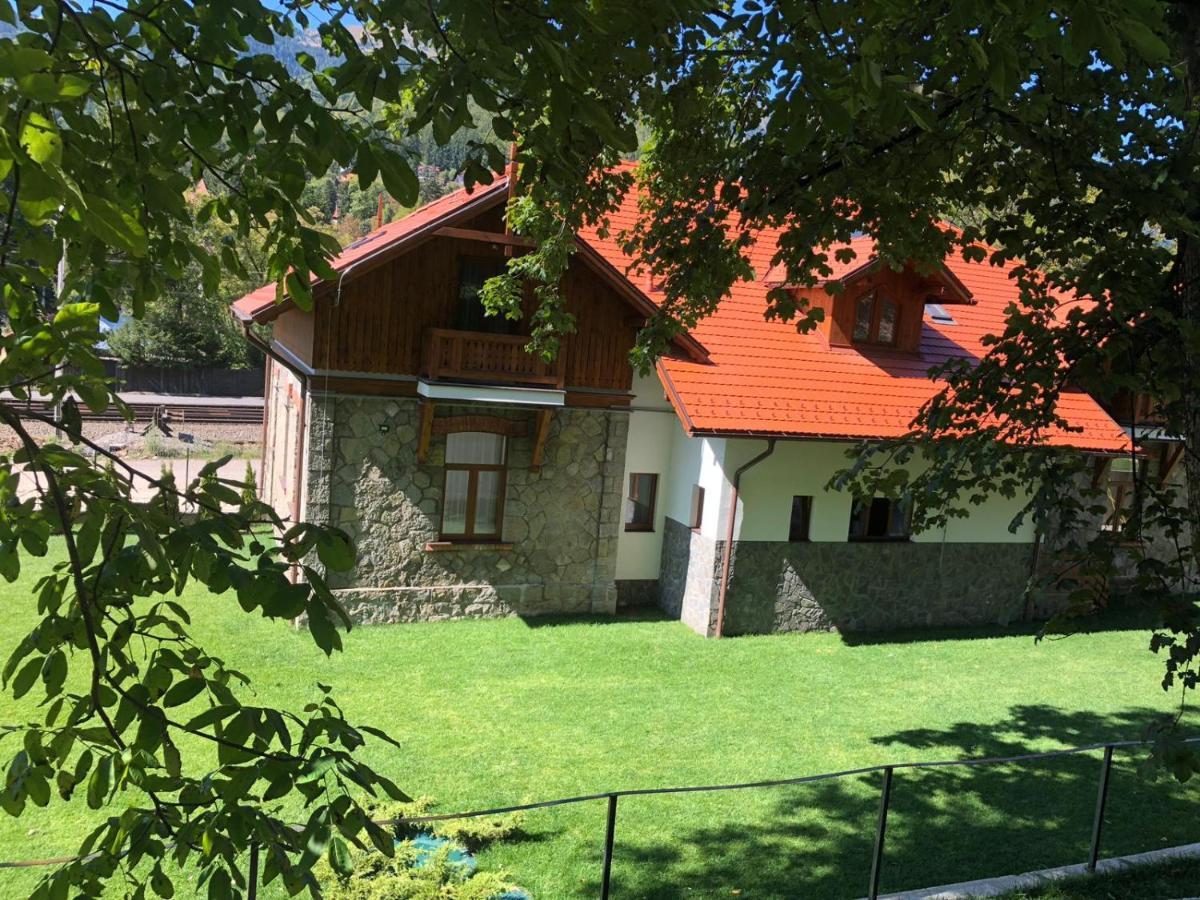 Pensiunea Piscul Cainelui Sinaia Exteriör bild